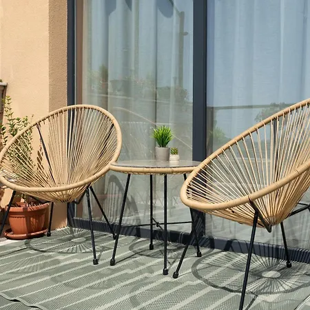 Daire Stylish Two-room With A Sea View